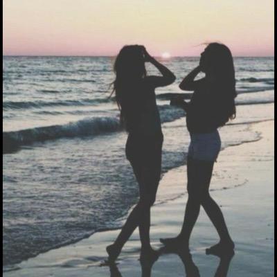 putadasvariiaas's profile picture. Toda revolución empieza con una chispa.