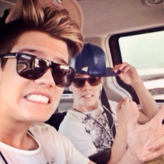 since : 07.05.2015
Amando esses dois desde 2010 ♥