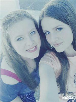 RaquelMG8's profile picture. Estudiante de 2° bachiller de humanidades.     RBB :)