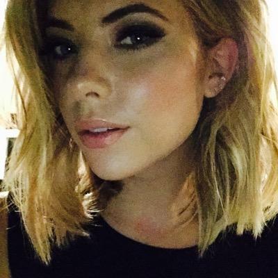 ashleyrpghpm's profile picture. « il n'y a qu'un fou pour comptendre un fou