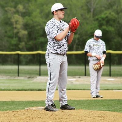 b_stanton6's profile picture. DreamChaser SneakerHead 
Hard work beats talent when talent doesnt work hard