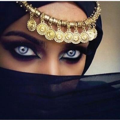 ‏ليس كل ما اكتبه اعيشه 
ولكن هناك نصوص في قمة آلـذوق 
كأنها معزوفات إذا قرأتها يرفض عقلي انّ يتجاهلها !

أتمنى زيارة مفضلتي.. ♥