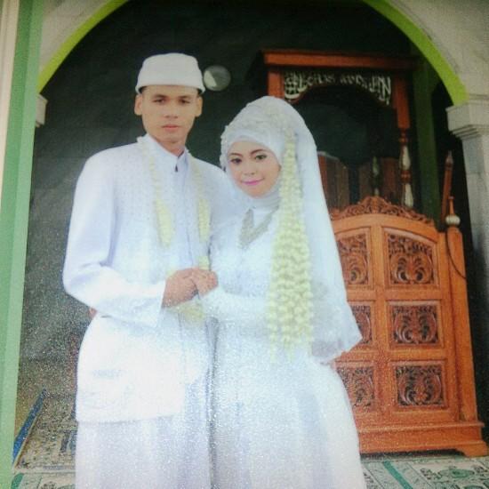 vivi_lutfiani's profile picture. UNJ FIP PLB 2010 | Sukses d setiap hal adalah tujuan utama | ♥ Allah & my family & my husband ♥