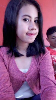 Komariahsulkan's profile picture. Dad and mom I will make you proud , I'm promise..O:)  | Innallaha Ma'asyobirin..