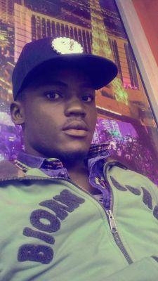 Destiny75357's profile picture. simple