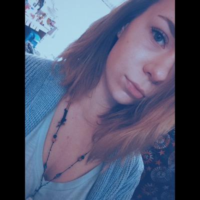 ameliamas0n's profile picture. well fuck