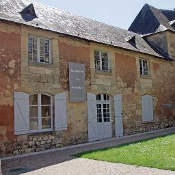 Nouvelle galerie/boutique à Hautefort, Perigord. Peintures, objets en bois et céramiques