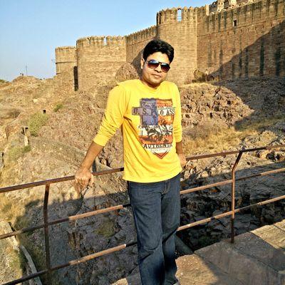doctor by chance....traveler by choice.. cardiologist in making... tech enthusiast... insomniac... atheist... wannabe photographer... believer-in self nd other