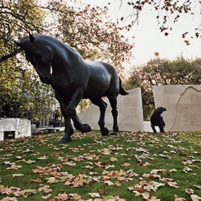 Pour la création d'un mémorial pour les animaux entrainés par les Hommes dans leurs faits de guerre: chevaux, chiens, mammifères marins,... à Paris ou ailleurs!