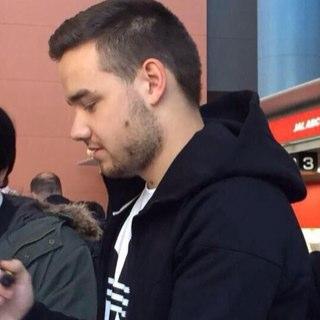 follow @deadpoollilo please? 
ask for a followback :)