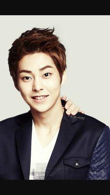 hi guys , i'm a super girl who love kpop;korean .
smile sunshine ﷼﷼.
