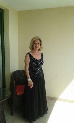 FinaMena's profile picture. 