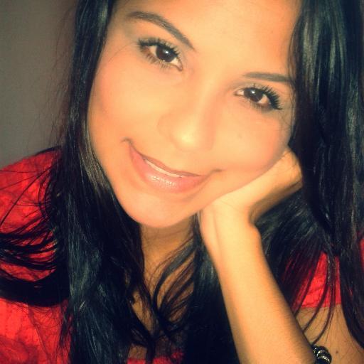 Quien esté libre de pecado, que tire la primera piedra... Que NO soy perfecta ni pretendo serlo. Como tengo defectos, tengo cualidades! ;)