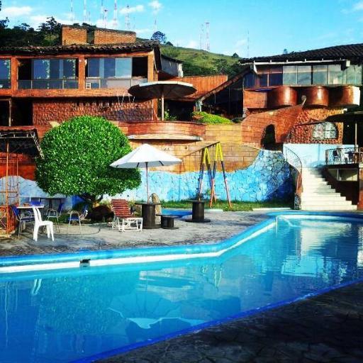 ElArcaDeNoeCali's profile picture. Complejo turístico familiar para disfrutar de la mejor vista a la ciudad, discoteca, restaurante, hospedaje, piscina y mucho más.