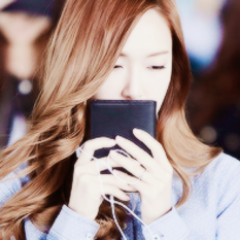 @rainbowrpbr ∙ 소녀시대's former member. blanc&claire ceo. singer, designer, model, actress, sleep lover. 희철's lover.