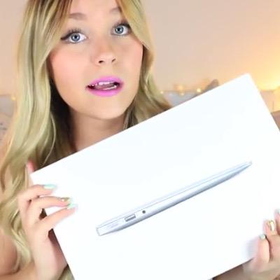 Liebe @dagibee ich würde mich mega freuen wenn ich das macbook gewinnen könnte
ich habe immer bei deinen verlosungen mitgemacht aber immer nicht gewonnen  :(