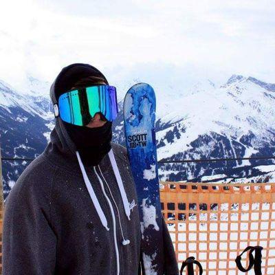 aaronsmiley15's profile picture. im a 18 year old British freeskier. Thanks to Butta wax, Southern Freestyle and David Loyd gym.