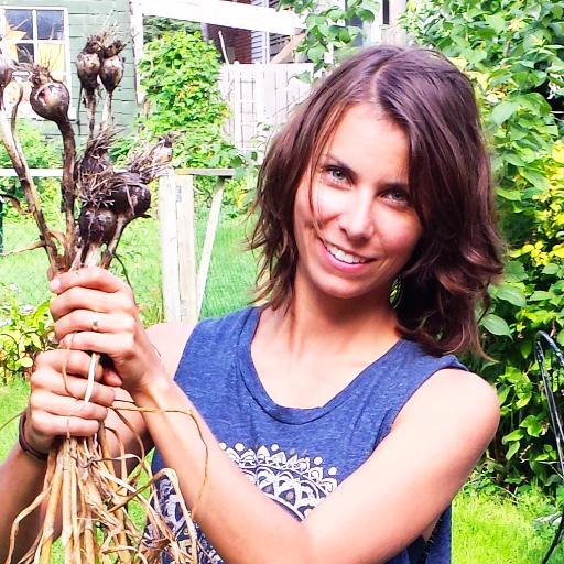 DirtyGirlWeb's profile picture. I'm Erin (aka Dirty Girl) and this is the story of my garden IN THE CITY! 
Webseries now on YouTube. 
PLEASE CLICK BELOW TO SUBSCRIBE