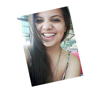 nunca mires a nadie por encima del hombro a no ser que lo ayudes a levantarce
