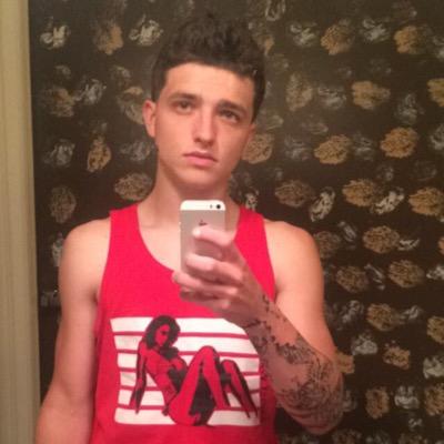 ThyCallMeRoach's profile picture. reality is wrong. Dreams are forreal.
All i really want is FUCK YOU MONEY. 
Est. 1997