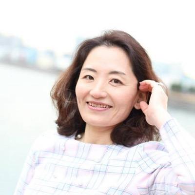 【関心】日本語教育、異文化交流、明るい未来、犬好き、motogp、哲学【経歴】建築会社事務→生命保険会社で営業から育成→建材メーカーで損害保険担当→日本語教師養成講座→日本語教師→通信制大学院入学、現職つけました #日本語教師 #motogp2023 #日本語教育