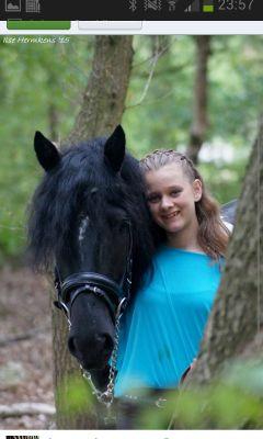 Rachelle_VD's profile picture. profielfoto gemaakt door Ilse Hermkes   Hobby :Paardrijden . Friends :Lin