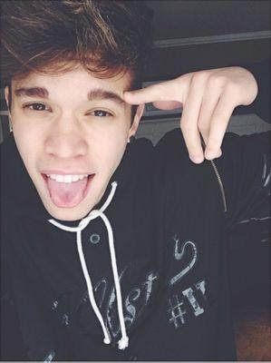 Taken by @crczyinlcve She's mine! Don't touch her! RP/FL