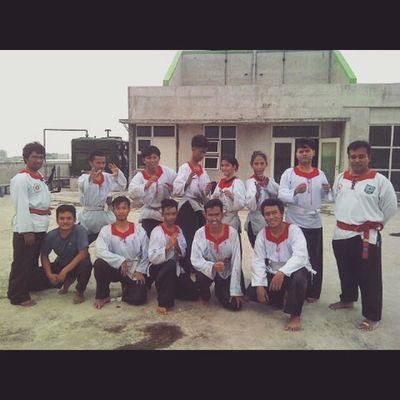 Silat_BI's profile picture. Kami anggota Pencak Silat Merpati Putih Bina Insani. Let's join with us :)