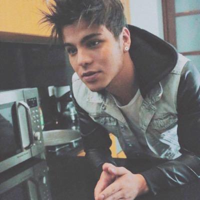 _villalobosseba's profile picture. Ustedes son mi mundo #PDC RT, síganme y DM con @villalobossebas