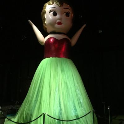 SDLCom's profile picture. International person of mystery.