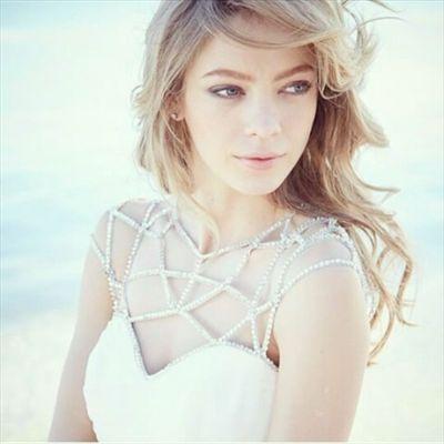 lanimilani19's profile picture. profesional make up and hairdo