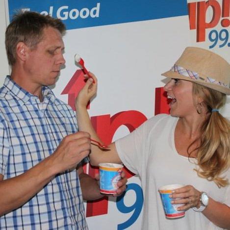 JasonandKari's profile picture. The Wake Up! Show with Jason & Kari
Monday-Saturday 5-9
Text: 993 993
Call: 780.437.0993
Tweets by @KariSkelton @JasonRoberts993