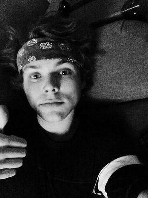 xPeneDeAshtonx's profile picture. Ashton penetrame con tu larga y gorda... | WWAT 8 de Julio. ROWYSO 6 de Mayo. I MEET ASHTON & CALUM!!