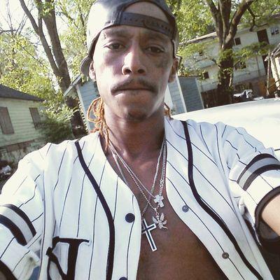 Artist/Song Writer/Entrepreneur MoneyBagGang or DieBroke❕❕❕ Rico Racks @rackduprico on IG booking contact 470-753-2404 features verses hooks ready ONE