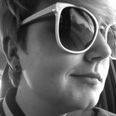 KrchkrchXenia's profile picture. Hamburg |🌚🌙| 1997, Booklover, liebt die Freiheit ,die Musik und das Reisen. Die die mich kennen, kennen mich gut genug, um zu erkennen, dass sie mich kennen .