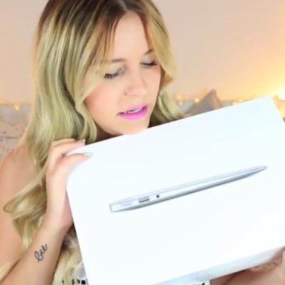 Dagi deine Verlosung ist einfach nur krass ! ✨ MacBook ✨ *-*