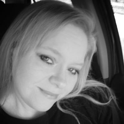 SheStillSmiles's profile picture. Female | Mermaid | Makeup 💄 | Glitter ✨ • I'm Somewhat of an acquired taste. Sorta like Cupcakes and Whiskey. •• GamerTag// SheStillGames ••