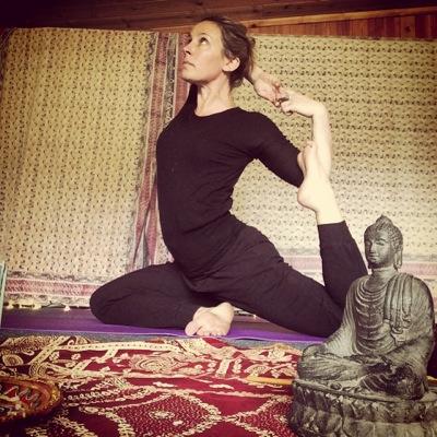 Yoga, Meditation teacher, Holistic Therapist, Retreat Facilitator based in Evershot, Dorset Winner #DorsetTA Spa & Wellbeing Experience of the Year #sw