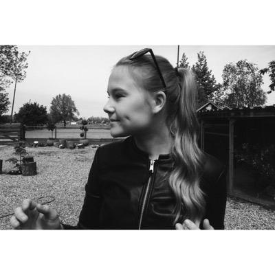Friend, Traveler, Animal lover & Pizza addict
