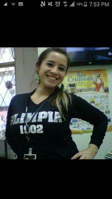 Fanática del Olimpia. Una persona simple pero intensa; alegre, sensible. Odio esperar..