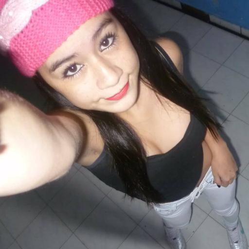 Valen_Vargas04's profile picture. NI DE AMORES VIVO NI DE RECUERDOS MUERO