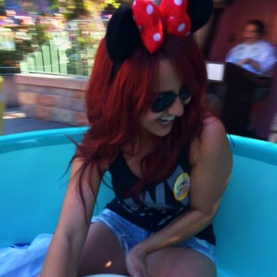 SarahHAlif's profile picture. Palm trees, Zoey Monster, cars and happiness☀️.