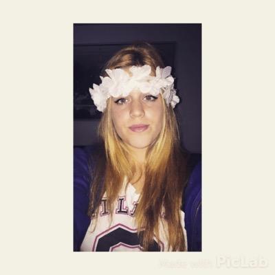 Mayalukush2's profile picture. every day is a new day , so live your life  and dont forget to love ❤️