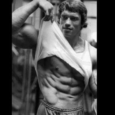 Giving a #SixPackShout to anyone who puts in work to become all of the fitness motivation we need to get that six pack in gear. Always showing love, #FitFam