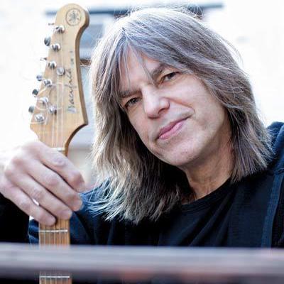 This is the OFFICIAL Twitter page for legendary guitarist Mike Stern.