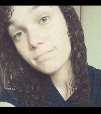 _Giiuk's profile picture. Irreconhecível porém Giulia.