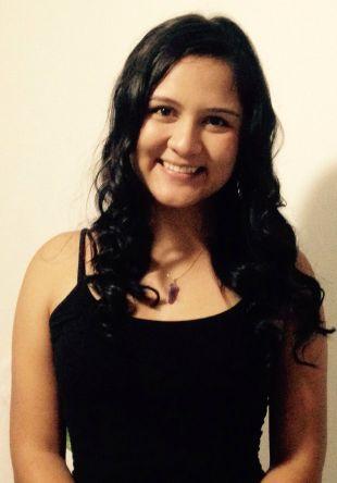 lauracardonavar's profile picture. Comunicadora Social. Mi filosofía: Tu eres lo que piensas. Me encantan los animales, los paisajes de mi tierra, compartir en familia y viajar.