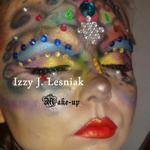 I'm a Music fan,  Makeup Art lover, TVD lover, proud to be a woman :). You can't resist me! IG: Izzy J. Lesniak