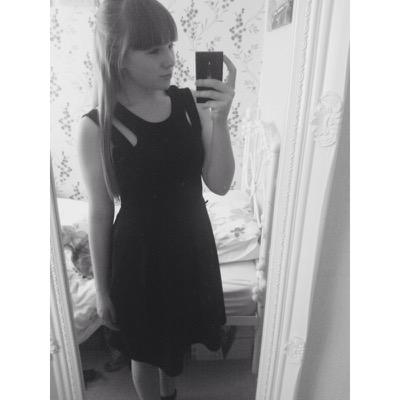 ellie_merricks_'s profile picture. 14 // UK //