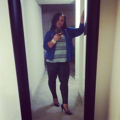 levlee28's profile picture. 